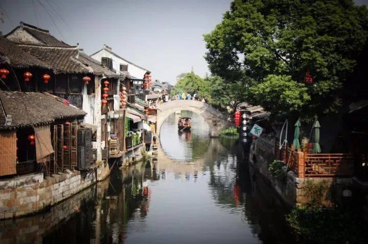 嫂子在你妹妹面前说她长得不漂亮你是姐姐帮助她-最佳问答网站